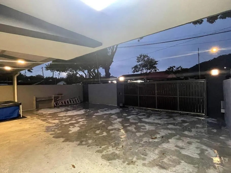 ג'ורג' טאון *New* 13Pax Below W Ktv/Pooltable/Kidspool Near Jelutong, Batu Lanchang 0*, ג'ורג' טאון